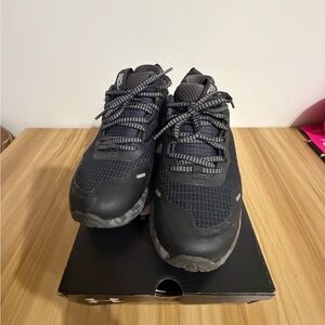 Under Armour Black and Gray Men's Athletic Trail Shoes